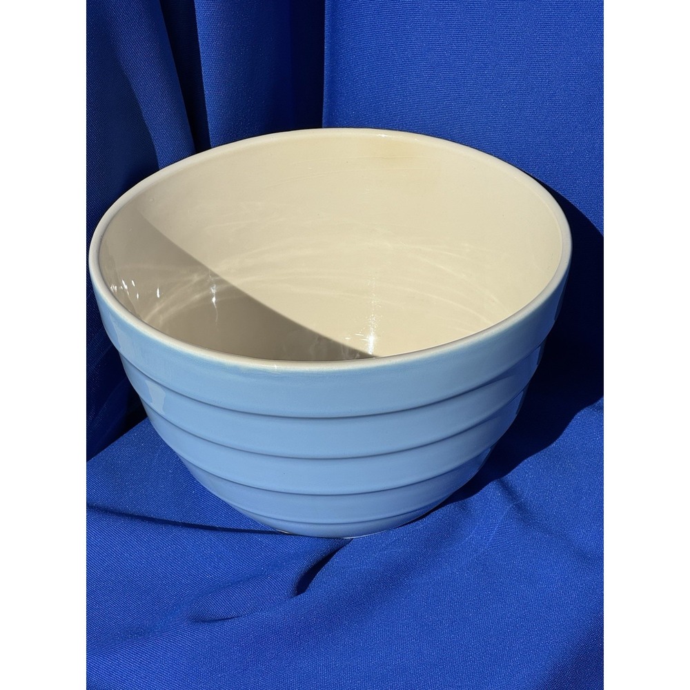 Crate & Barrel Retired Parker Nesting Mixing Bowl Beehive 8 3/8" Robins Egg Blue